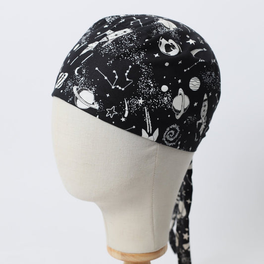 Gorro quirúrgico con diseño de huesos (que brilla en la oscuridad)