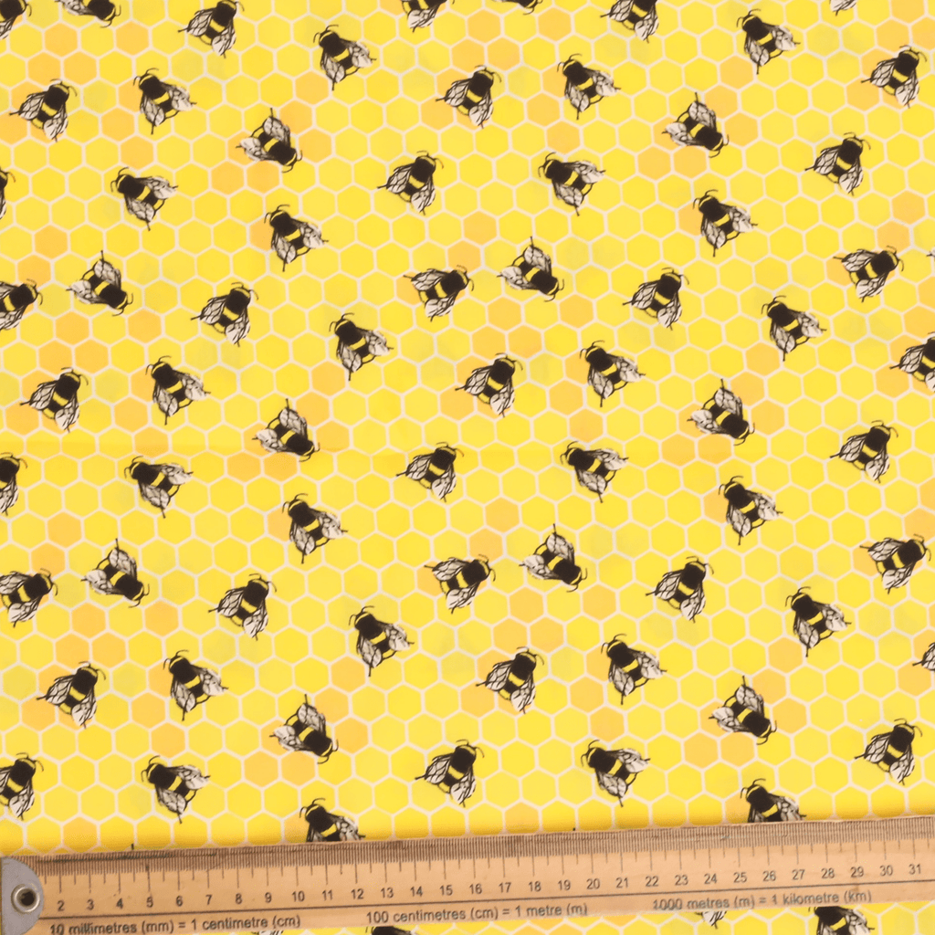 Gorro quirúrgico con tarros de miel de abejas