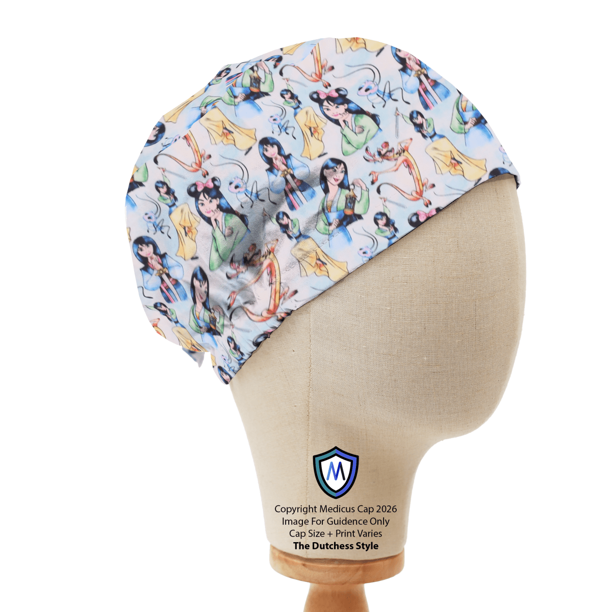 Gorro quirúrgico de princesa Disney Blancanieves sobre fondo rosa