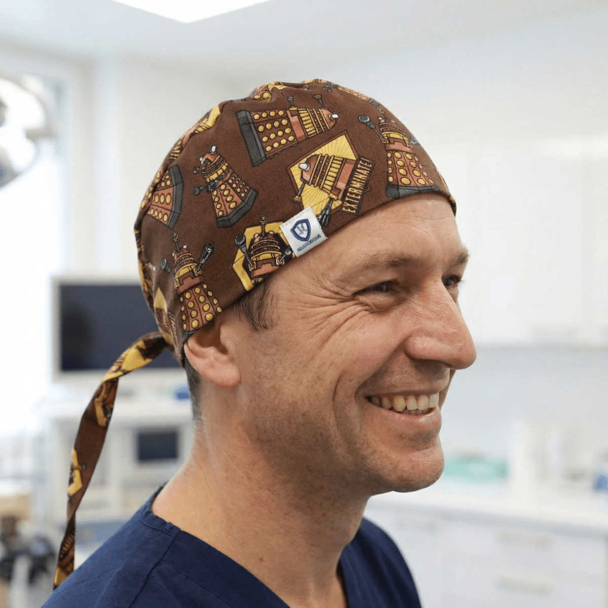 Gorro quirúrgico marrón Dalek de Doctor Who