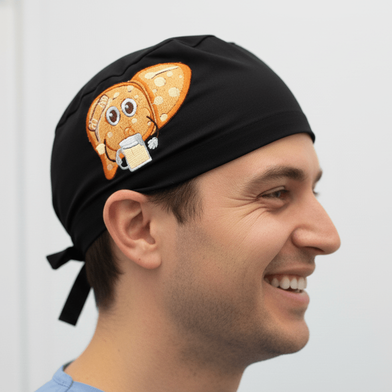 Gorro quirúrgico bordado para concienciar sobre el cáncer de mama