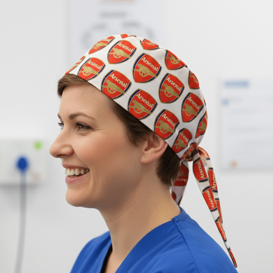 Gorro quirúrgico del club de fútbol Arsenal 