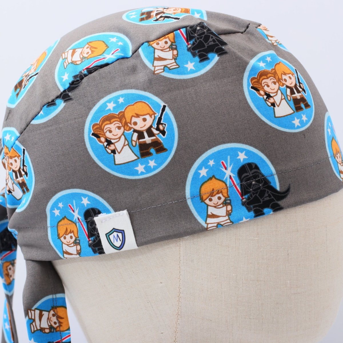 Pares de personajes kawaii de Star Wars con gorro de quirófano gris
