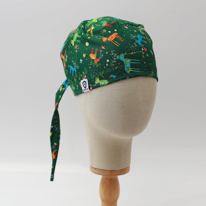 Gorro de quirófano colorido con luces de reno navideñas