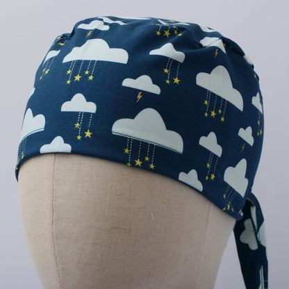 Gorro quirúrgico con nubes y estrellas