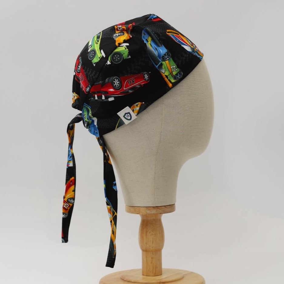 Gorro quirúrgico con diseño de coches de carreras y deportes de motor