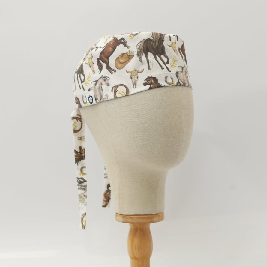 Gorro quirúrgico Horses Run Wild con accesorios